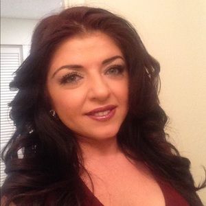 Meet your Posher, Yelena